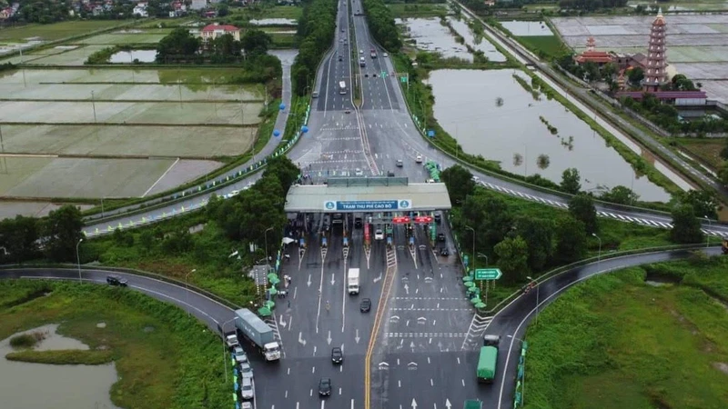 Thuế VAT về mức 10%, các tuyến cao tốc tăng phí trở lại